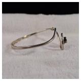 Unique 'Slip-on' Contemporary Design Bracelet - PERIDOT  11.2g