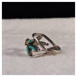 Sterling & Turquoise Ring with Center stone - Size 6  2.6g