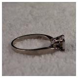 Silver 925 - ring with lavender stone and amethyst side stones - size 8 - 2.3g