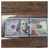 Series 2009A   $100 Federal Reserve Note :: Star Note! :: Clean and crisp condition :: Collectible!