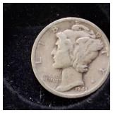 HUGE LOT! Nice Wooden Display case: 90% Silver Mercury Dimes(25) & 90% Silver Quarters(13)