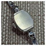 14K White Gold - Vintage 'Lady Hamilton' Cocktail Wristwatch Featuring Sapphires and Diamonds - Elegant 22 Jewel - 6 brilliant diamonds (real) - 17.83g total weight