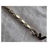 14K White Gold - Vintage 'Lady Hamilton' Cocktail Wristwatch Featuring Sapphires and Diamonds - Elegant 22 Jewel - 6 brilliant diamonds (real) - 17.83g total weight