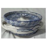 Vintage Blue and White Spongeware Covered Casserole – Handled