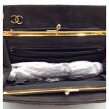 Vintage Chanel Shoulder Bag – With Chain Strap