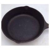 Vintage Cast Iron Skillets – Lodge and Griswold Mainstay