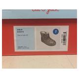 NEW CAT & JACK YOUTH ARLO BOOTS SIZE 7 GOLD