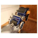 Porcelain Whisky Decanter of 1903 Cadillac Horseless Barriage Club by Amaretto