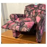 Dozydotes Child Recliner in Pink Timber Camouflage Dozydotes Child Recliner in Pink Timber Camouflage