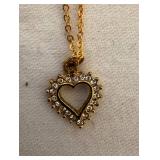 Lot of 4 Costume Jewelry Necklaces Lot of 4 Costume Jewelry Necklaces