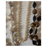 Lot of 3 Costume Jewelry Necklaces Lot of 3 Costume Jewelry Necklaces