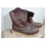 Irish Setter Ashby Men's 9' Pull-On Work Boots Style 83908 - Size 10.5 Irish Setter Ashby Men's 9' Pull-On Work Boots Style 83908 - Size 10.5