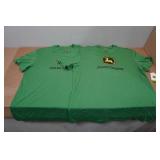 *2* John Deere T-Shirts - XL *2* John Deere T-Shirts - XL