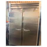 Traulsen G22010 52' Solid Door Reach in Freezer Traulsen G22010 52' Solid Door Reach in Freezer