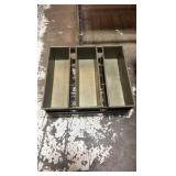 3 box bread pans w/lids 3 box bread pans w/lids