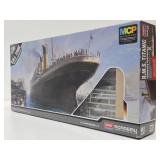 Brand New Unbuilt TITANIC Model Kit