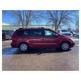2007 HYUNDAI ENTOURAGE GLS *2 Owner | No Accidents Reported* (NO RESERVE)