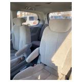 2007 HYUNDAI ENTOURAGE GLS *2 Owner | No Accidents Reported* (NO RESERVE)