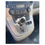 2007 HYUNDAI ENTOURAGE GLS *2 Owner | No Accidents Reported* (NO RESERVE)