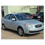 2010 HYUNDAI ACCENT GLS (NO RESERVE)