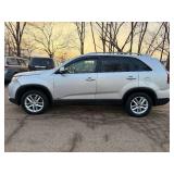 2015 KIA SORENTO LX *All Wheel Drive* (NO RESERVE)