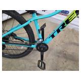 Trek Marlin Mountain Bike - Small Aluminum Frame, 3x7 Shimano, Disc Brakes, Turquoise-Lime