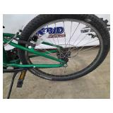 Specialized Hotrock Green Mountain Bike - Front Suspension, Aluminum Frame