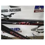 Trek 3200 Mountain Bike - Black, 21-Speed, Front Suspension, Rear Rack