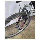 Trek 3200 Mountain Bike - Black, 21-Speed, Front Suspension, Rear Rack
