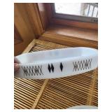 vintage Bakeware Set with Glass Lid - 3-Piece Diamond Pattern