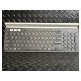 Frisby FMC-220 Microphone & Logitech Keyboard Frisby FMC-220 Microphone & Logitech Keyboard