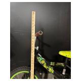 Teenage Mutant Ninja Turtles Kids Bike 16-Inch Black with Neon Green Rims Teenage Mutant Ninja Turtles Kids Bike 16-Inch Black with Neon Green Rims
