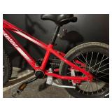 Specialized Hotrock 20-Inch Kids Mountain Bike - Red Specialized Hotrock 20-Inch Kids Mountain Bike - Red