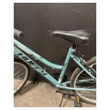 Huffy Rock Creek All Terrain - 26-Inch Teal Mountain Bike Huffy Rock Creek All Terrain - 26-Inch Teal Mountain Bike