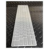 Microsoft Keyboard with Numeric Keypad - Full-Size Keyboard Microsoft Keyboard with Numeric Keypad - Full-Size Keyboard