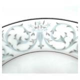 Mikasa Gramercy 8234 Dinnerware Set