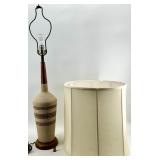 Mid-Century Ceramic Table Lamp with Speckled Beige Base & Brown Stripes - Beige Shade