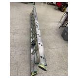 Louisville 20' Aluminum Extension Ladder Louisville 20' Aluminum Extension Ladder