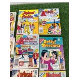 24 Archie Comic Digest Magazines 24 Archie Comic Digest Magazines