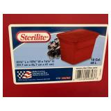 5 Totes with Lids 5 Totes with Lids