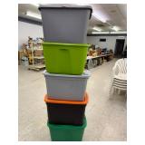 5 Totes with Lids 5 Totes with Lids