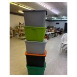 5 Totes with Lids 5 Totes with Lids