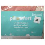 Full/Queen Kids' Comforter Set Windowpane Velvet Pink - Pillowfort