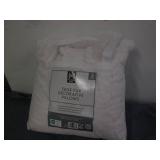 Faux fur decorative pillow set... Faux fur decorative pillow set...