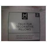 Faux fur decorative pillow set... Faux fur decorative pillow set...