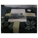 Lenox 3 piece quilt set... Lenox 3 piece quilt set...