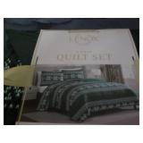Lenox 3 piece quilt set... Lenox 3 piece quilt set...