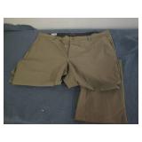 Dockers 40 x 30 slacks... Dockers 40 x 30 slacks...
