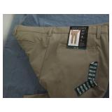 Dockers 40 x 30 slacks... Dockers 40 x 30 slacks...