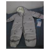 Carter's 6 9 M snowsuit... Carter's 6 9 M snowsuit...